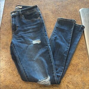 Levi’s Distressed Women's Jeans